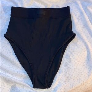 Skims brief bottoms